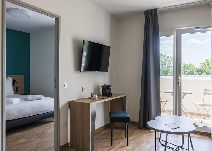 Hotel Des Thermes Des Fumades 3*